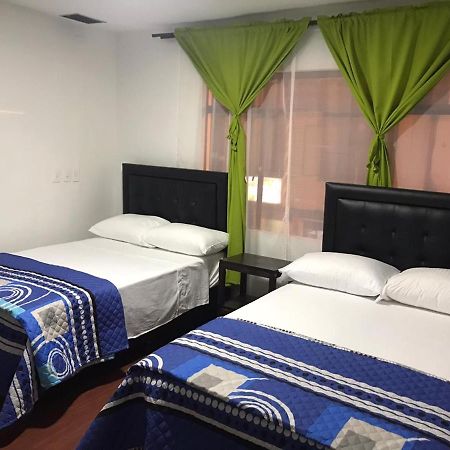 Hostal El Eden מניזאלס מראה חיצוני תמונה