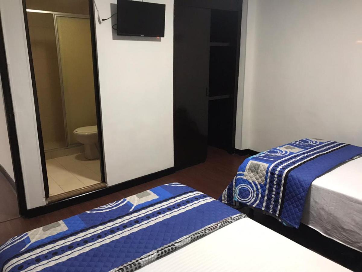 Hostal El Eden מניזאלס מראה חיצוני תמונה