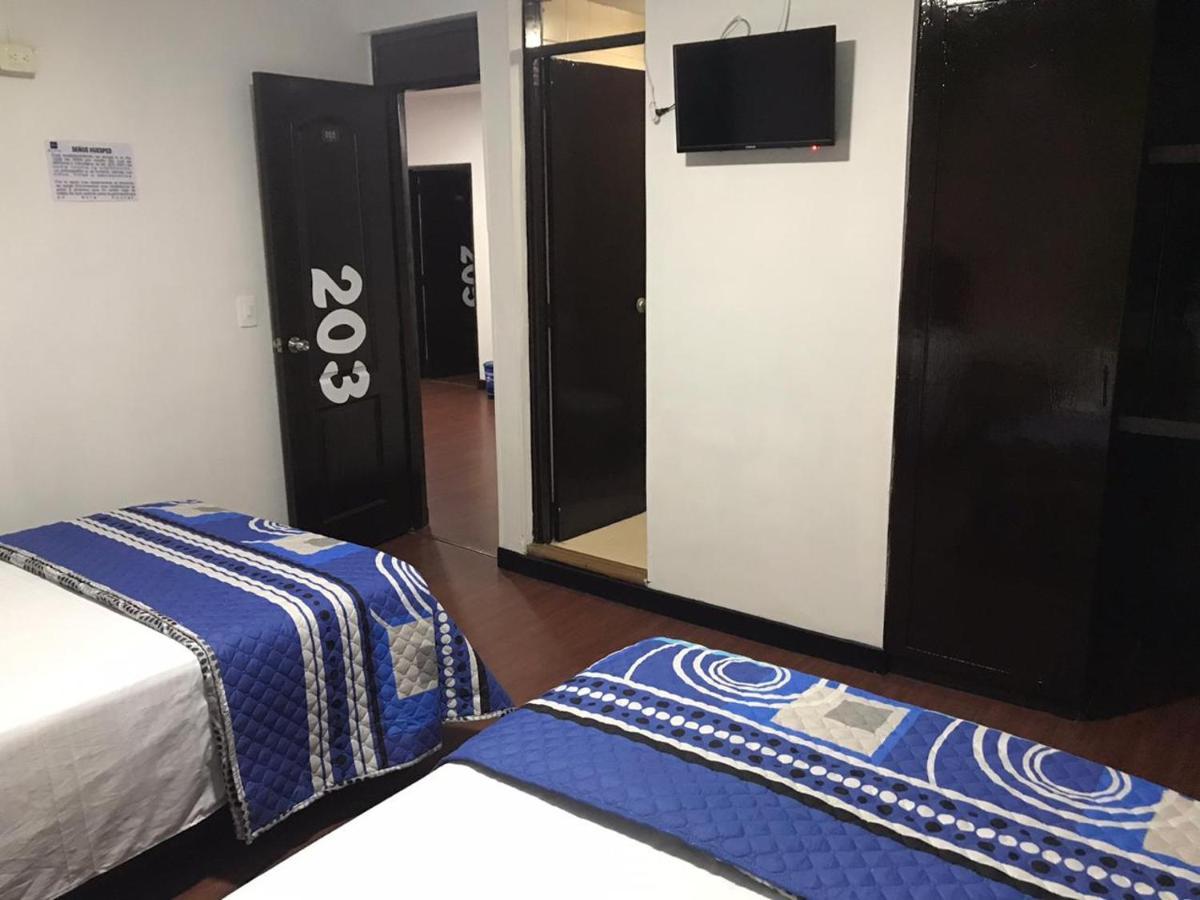 Hostal El Eden מניזאלס מראה חיצוני תמונה